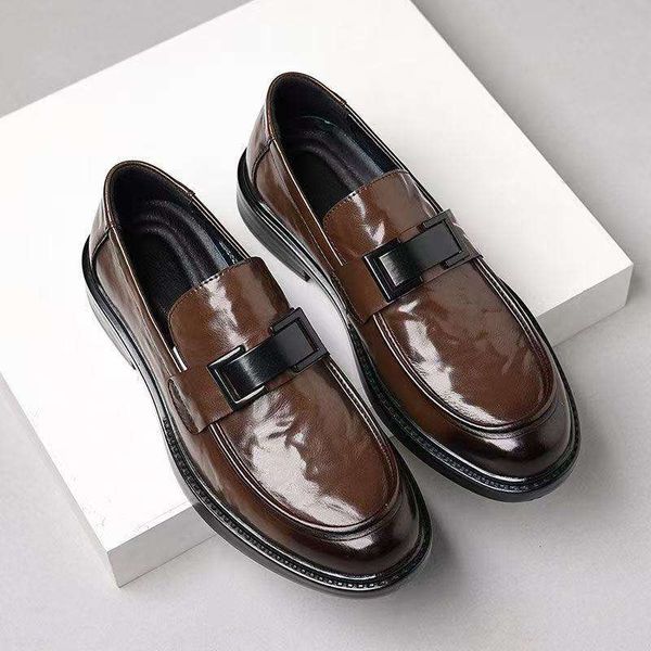 New genuine leather formal fashion leather shoes, British style slip-on soft-soled breathable men's business loafers, casual