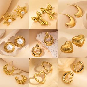 2025 Luxury Vintage Style 18K Gold Plated Stud Earrings Trendy Tud Jewelry with Titanium and Pearl for Gift