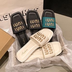 Women's Custom Anti-Slip Flat Sandals Metal Decoration Fashion Trend Platform for Slippers Comfortable Hard-Wearing for Summer